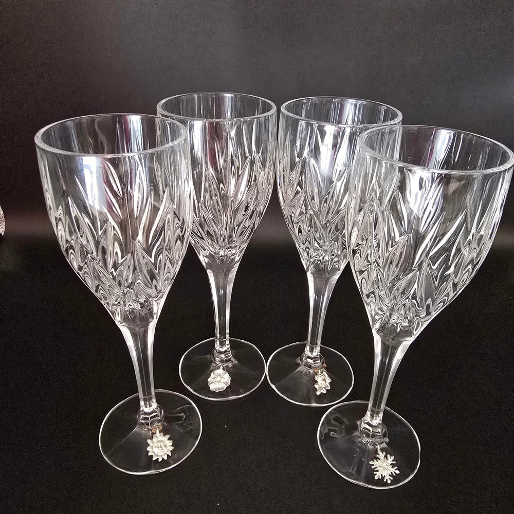 Stuart Crystal Clear Glass Facted Water/Champagne Wine/Goblet w/ Charms Set of 4